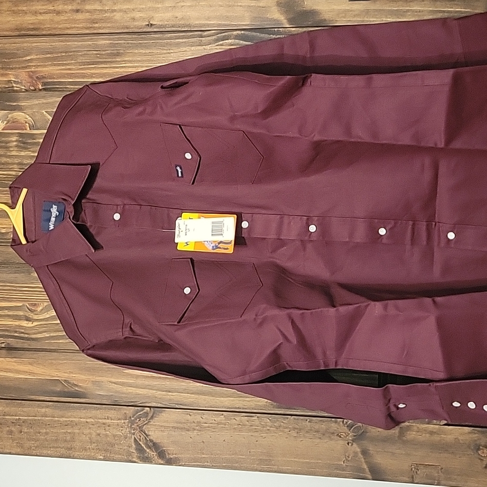 NWT Wrangler Cowboy Cut Western Shirt